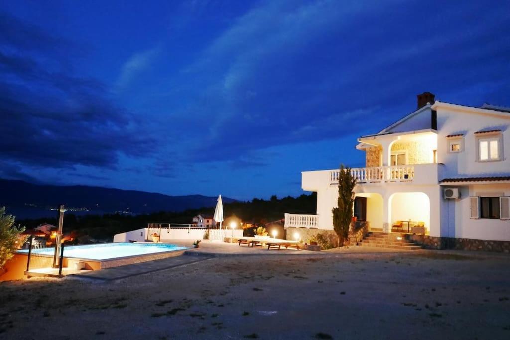 Visnja 1 - With Private Pool And Seaview Apartament