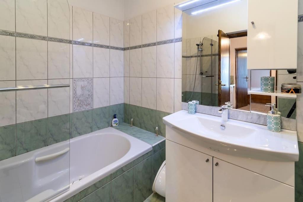 Apartament Visnja 1 - With Private Pool And Seaview