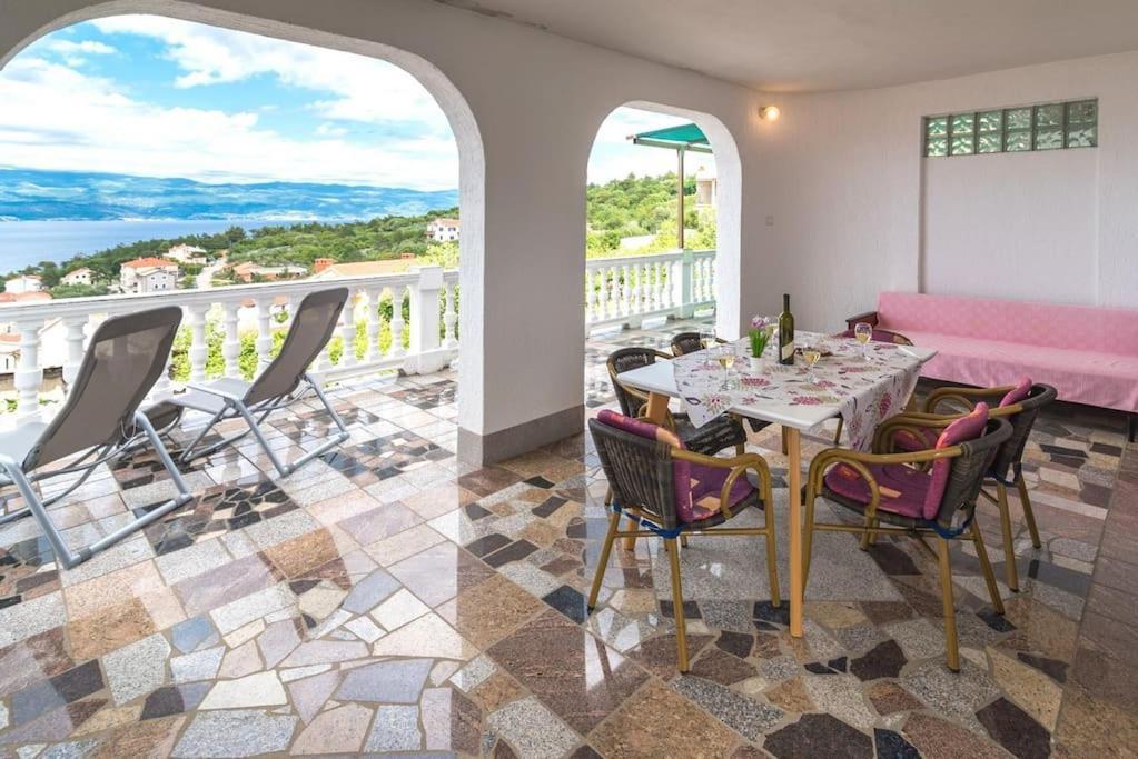 Visnja 1 - With Private Pool And Seaview Apartament